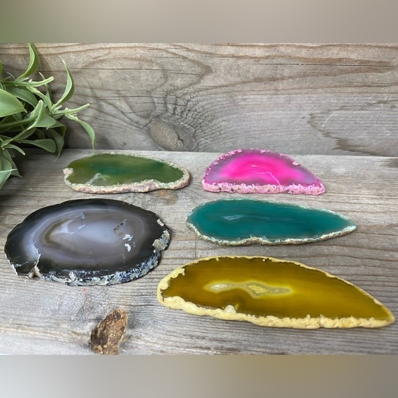 DYED Agate Slices - Picture 1 of 7